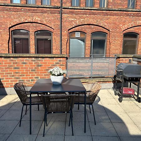 Central Leeds Townhouse With Private Roof Garden Sleeps 4 Экстерьер фото