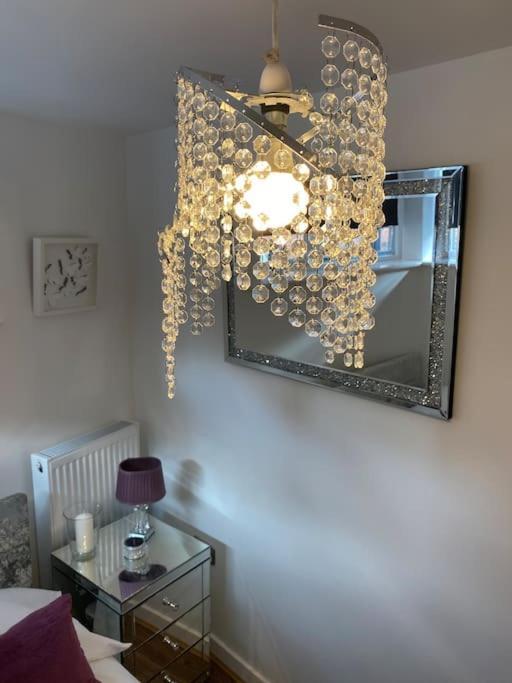 Central Leeds Townhouse With Private Roof Garden Sleeps 4 Экстерьер фото