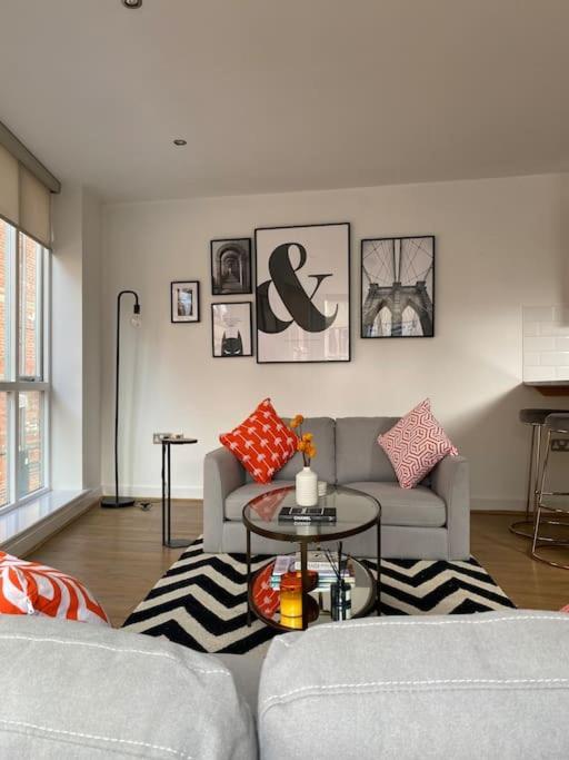 Central Leeds Townhouse With Private Roof Garden Sleeps 4 Экстерьер фото