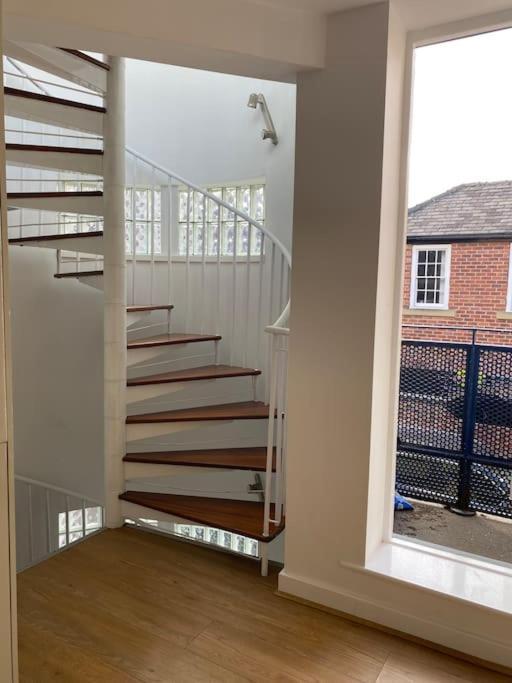 Central Leeds Townhouse With Private Roof Garden Sleeps 4 Экстерьер фото