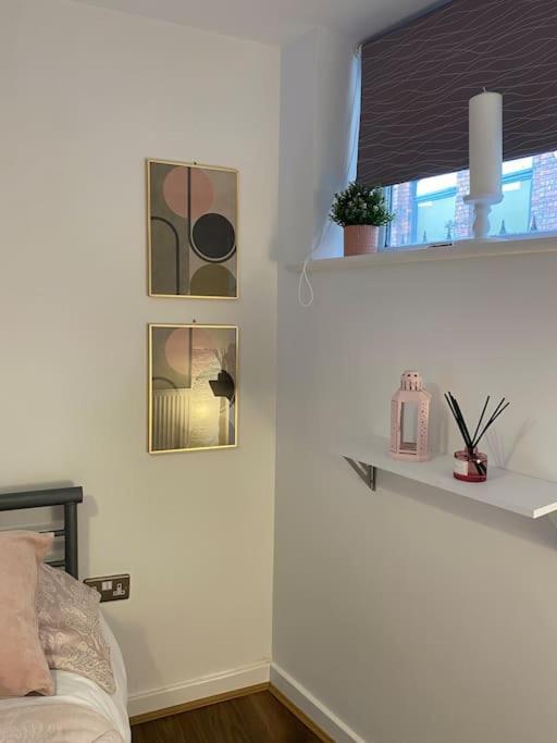 Central Leeds Townhouse With Private Roof Garden Sleeps 4 Экстерьер фото