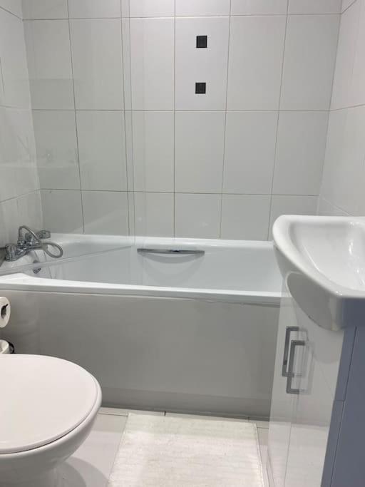Central Leeds Townhouse With Private Roof Garden Sleeps 4 Экстерьер фото
