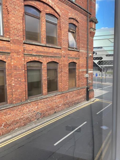 Central Leeds Townhouse With Private Roof Garden Sleeps 4 Экстерьер фото